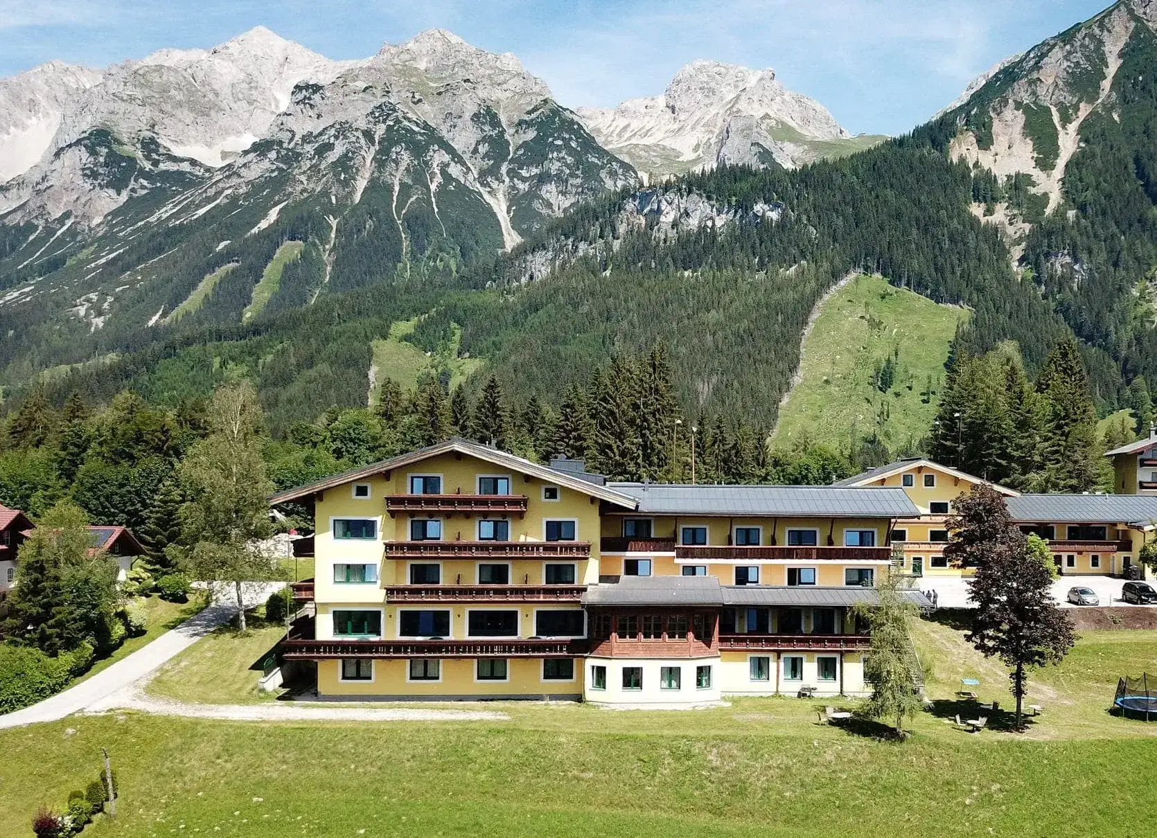 Mountain Hotel & Hostel Ramsau